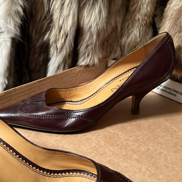 Yves St Laurant dark brown leather  pumps - Picture 12 of 12